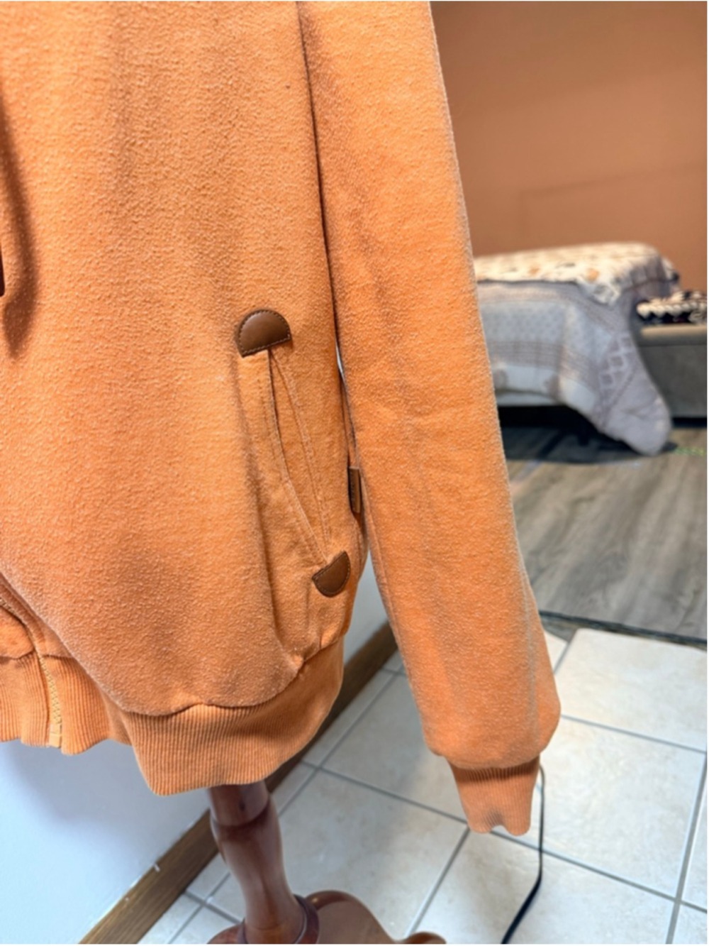 WANAKOME hoodie sweatshirt in a vibrant orange color sz med Turkey - Picture 3 of 9